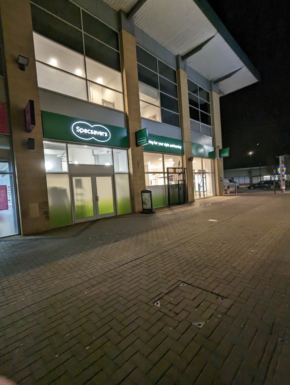 Specsavers Opticians and Audiologists – Openshaw